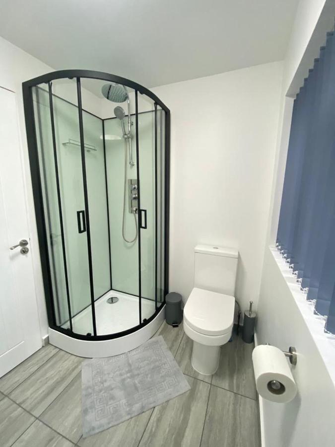 Gatwick Deluxe En-Suite Rooms Горлі Екстер'єр фото