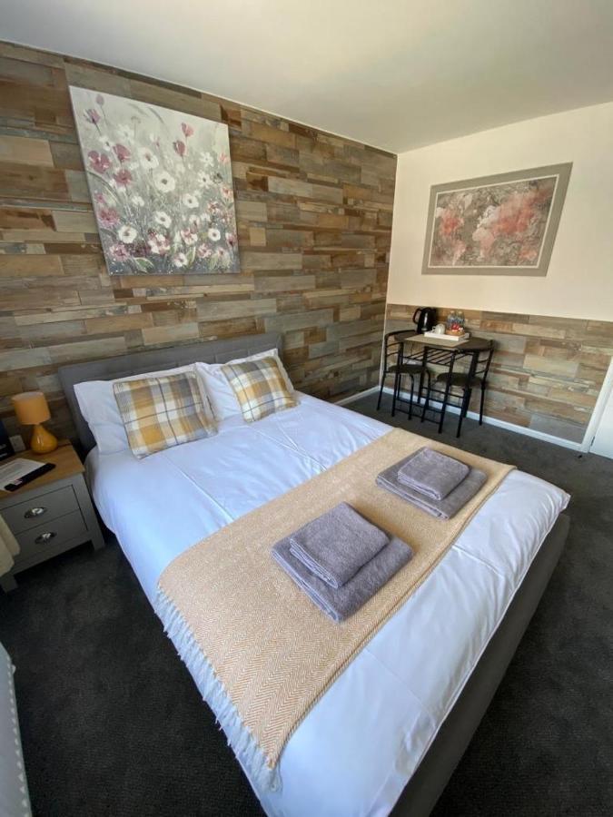 Gatwick Deluxe En-Suite Rooms Горлі Екстер'єр фото